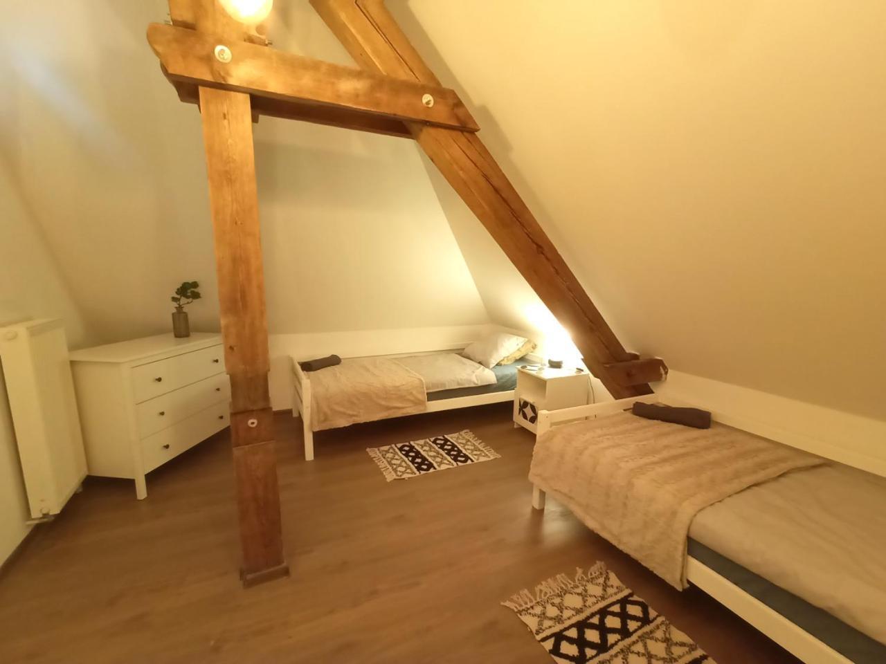Lemuria Pokoje Hostel Chojnowska A Legnica Eksteriør bilde