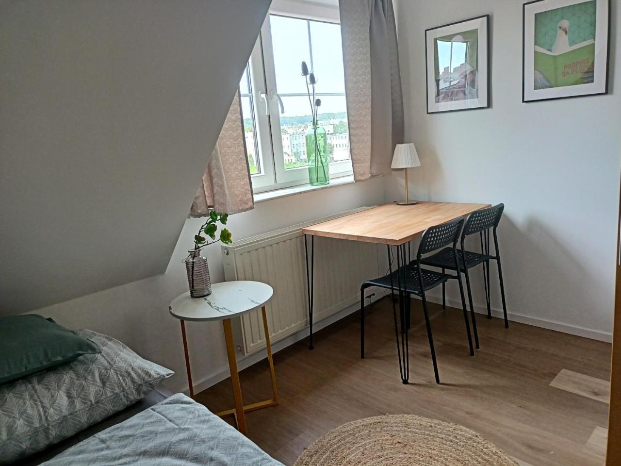 Lemuria Pokoje Hostel Chojnowska A Legnica Eksteriør bilde
