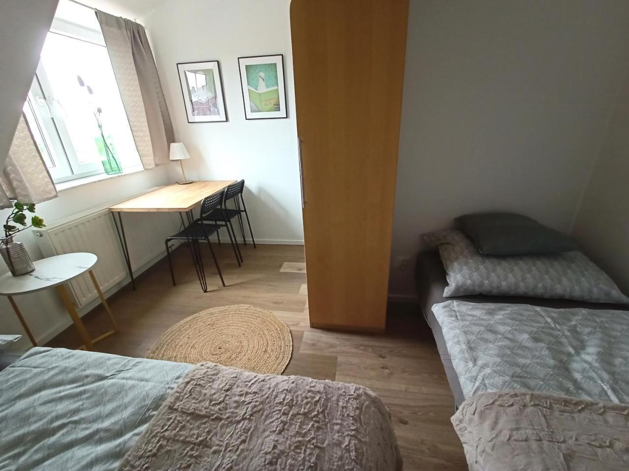 Lemuria Pokoje Hostel Chojnowska A Legnica Eksteriør bilde
