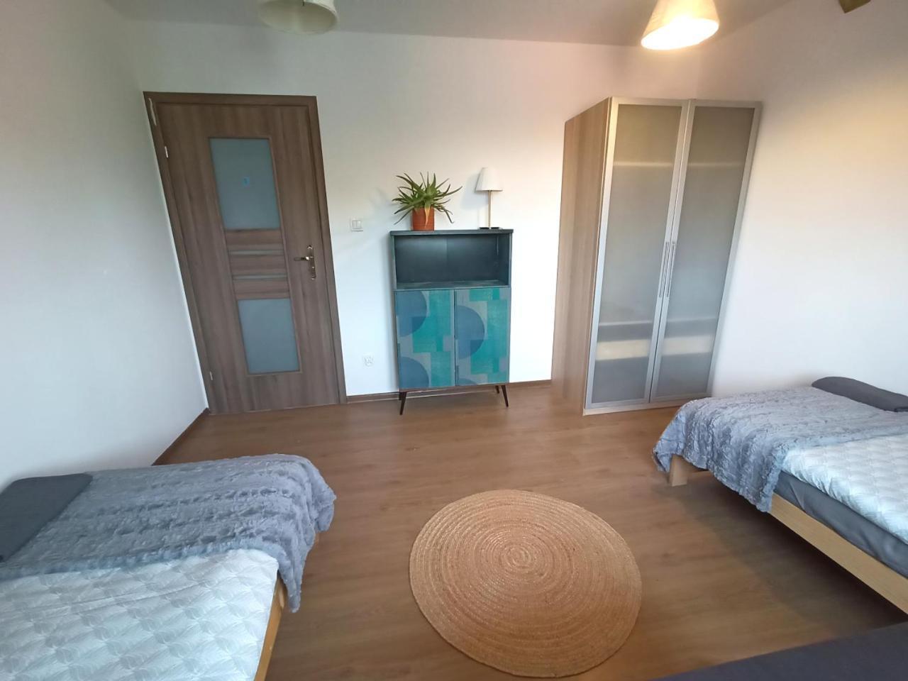 Lemuria Pokoje Hostel Chojnowska A Legnica Eksteriør bilde