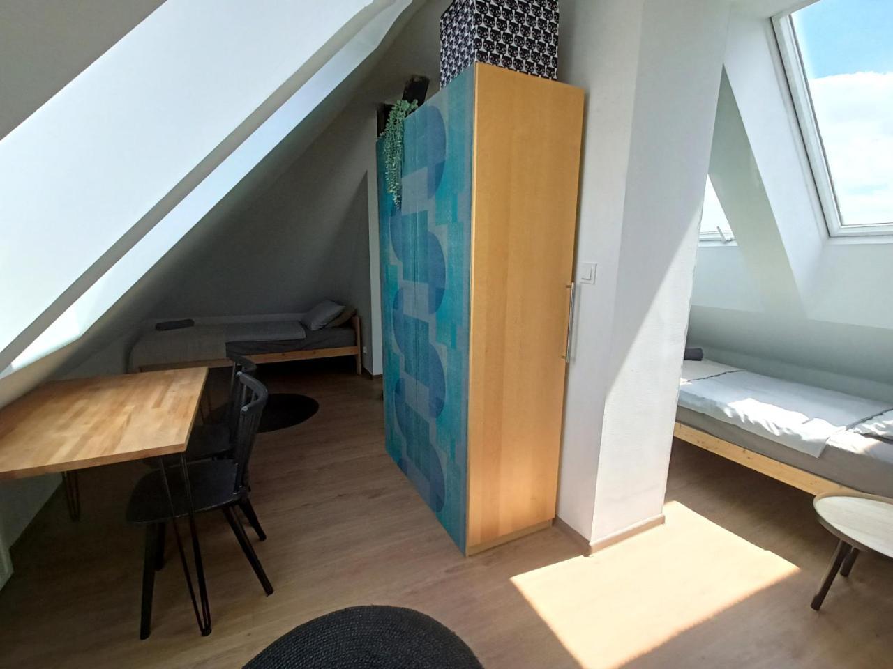 Lemuria Pokoje Hostel Chojnowska A Legnica Eksteriør bilde