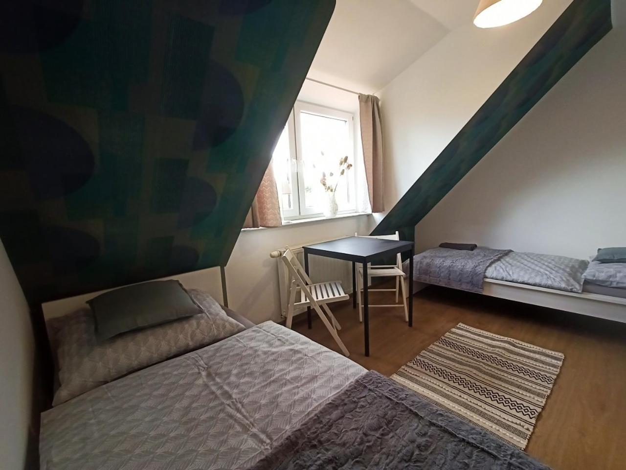 Lemuria Pokoje Hostel Chojnowska A Legnica Eksteriør bilde